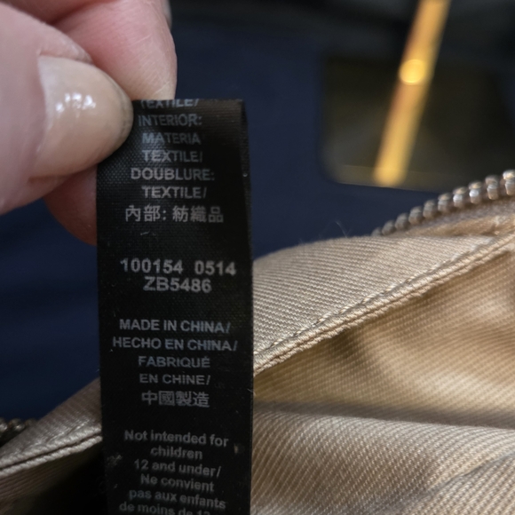 Fossil Neutral Leather Satchel – Quiet Luxury, Loud Opinions - Picture 13 of 16